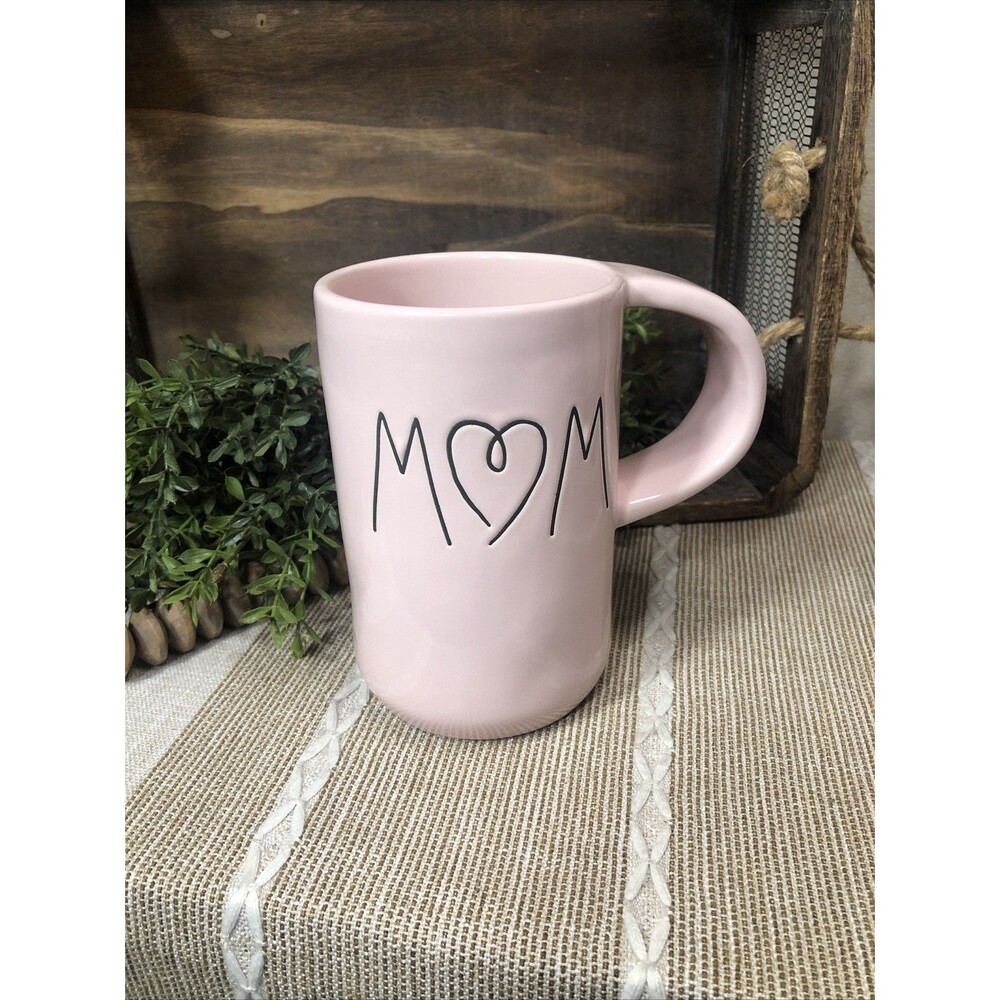 Rae Dunn 💕Extra Large MOTHERS’ DAY Mug “MOM”  O Is A Heart Color Pink  NEW